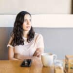 Síntomas de la vida moderna: Desconexión emocional y su impacto en nuestra salud mental