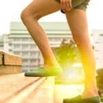 No puedo doblar la rodilla más de 90 grados: causas y soluciones