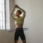 Ejercicios con hula-hoop para tonificar y definir abdomen