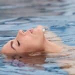 Experimentando la ingravidez en el agua: los múltiples beneficios del flotarium
