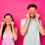19 trucos psicológicos para saber si le gustas a alguien
