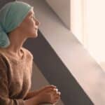 Enfrentando el lado oculto del cáncer: Estrategias para abordar las implicaciones psicológicas