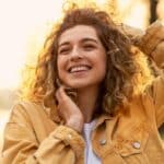 Vitaminas clave para un cabello saludable y sedoso
