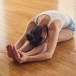 Descubre ejercicios efectivos para aliviar contracciones musculares e incrementar flexibilidad