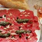 Tataki de presa ibérica: una delicia con pesto de pistachos