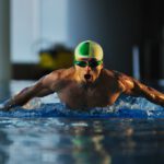 Tendinitis en el hombro al nadar: lo que debes saber